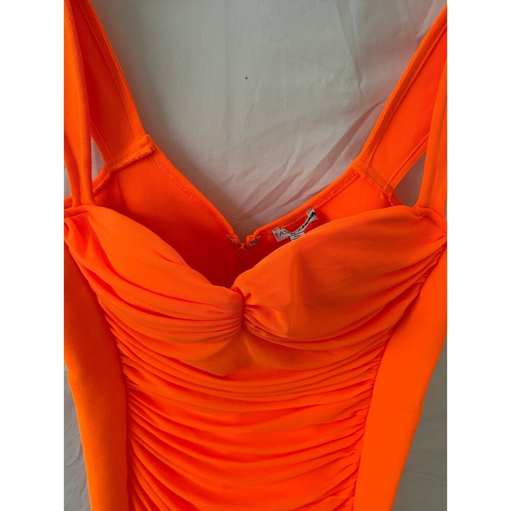 Women's Ruched Bodycon Mini Dress - Picture 3 of 9